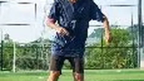 重磅：深圳足球新星韩光徽正式宣布退役，北理工辉煌岁月落幕再启新篇章！