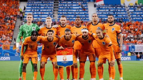 纳帅对话格雷茨卡：理性交流，缺席欧洲杯失望情有可原