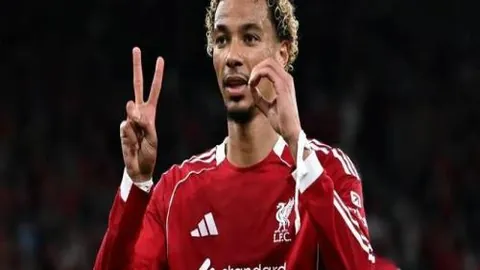 76人虽迎恩比德却输给尼克斯，利拉德缺席雄鹿轻松击败篮网